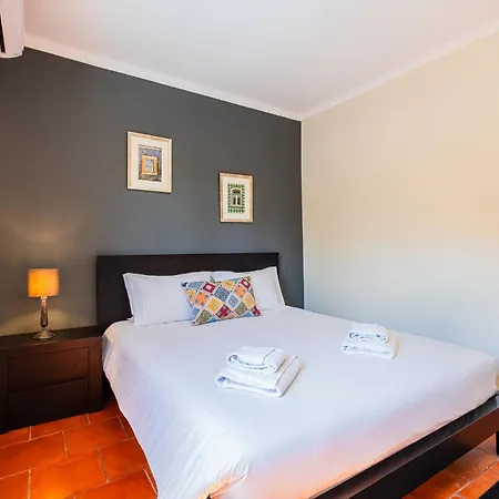 Villa Orange Tree House *