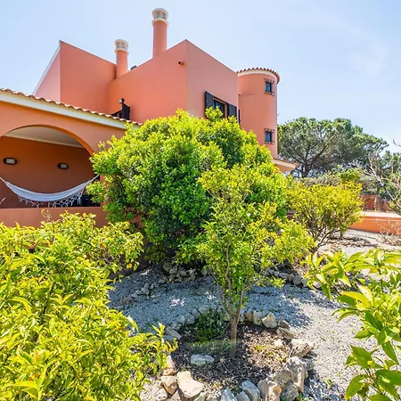 Вілла Orange Tree House