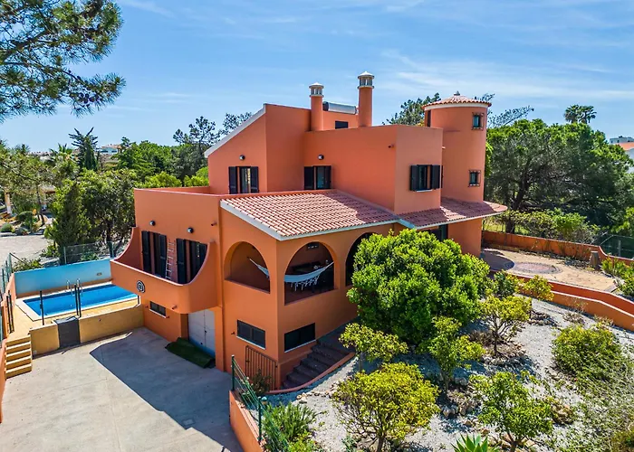 Вілла Orange Tree House