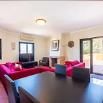 וילה Orange Tree House *